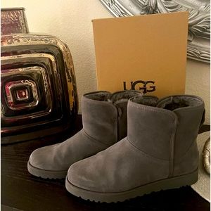 Ugg booties size 8/9 ❤️🔥
